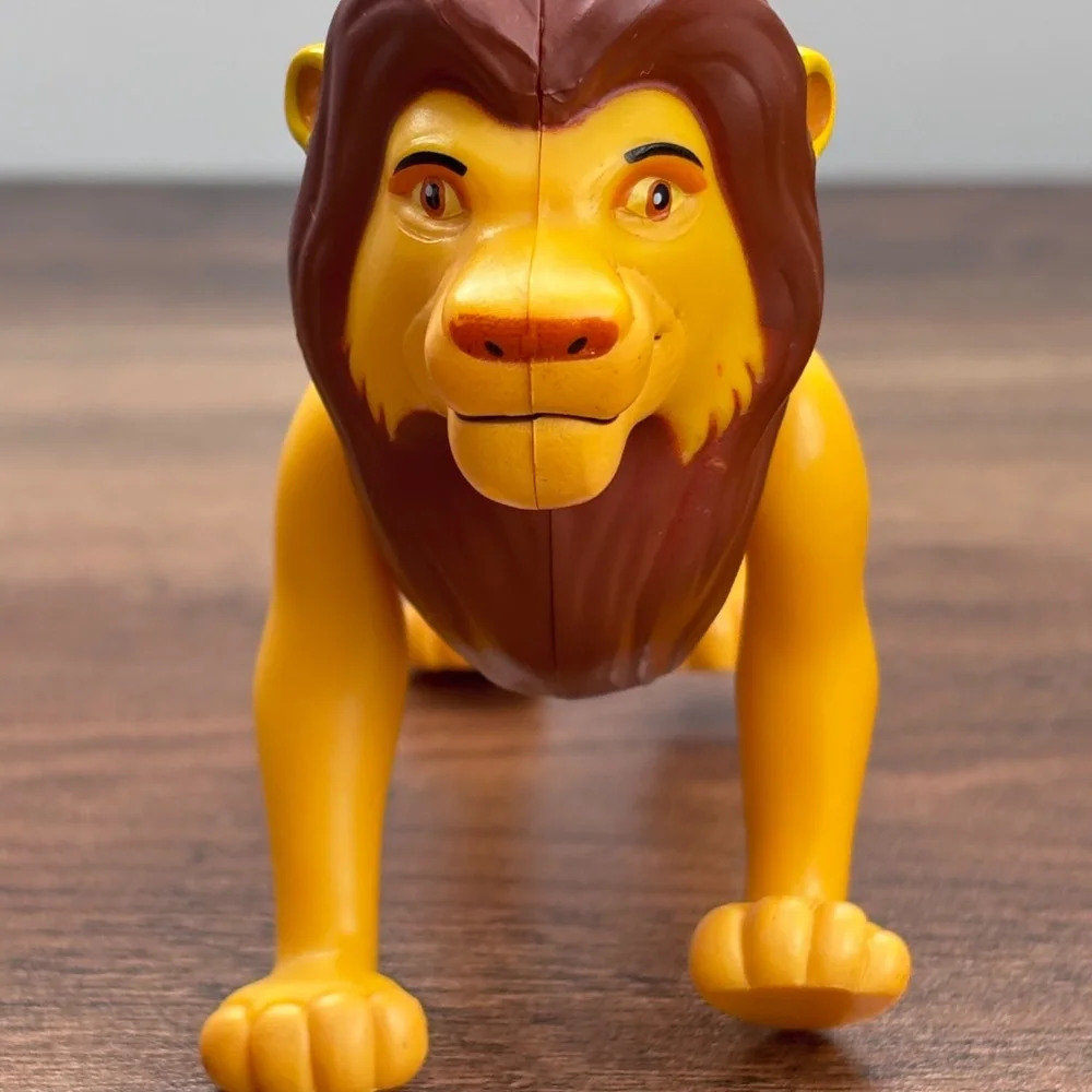 DISNEY Just Play The Lion King Lion Guard SIMBA Action Figure Toy Push Button